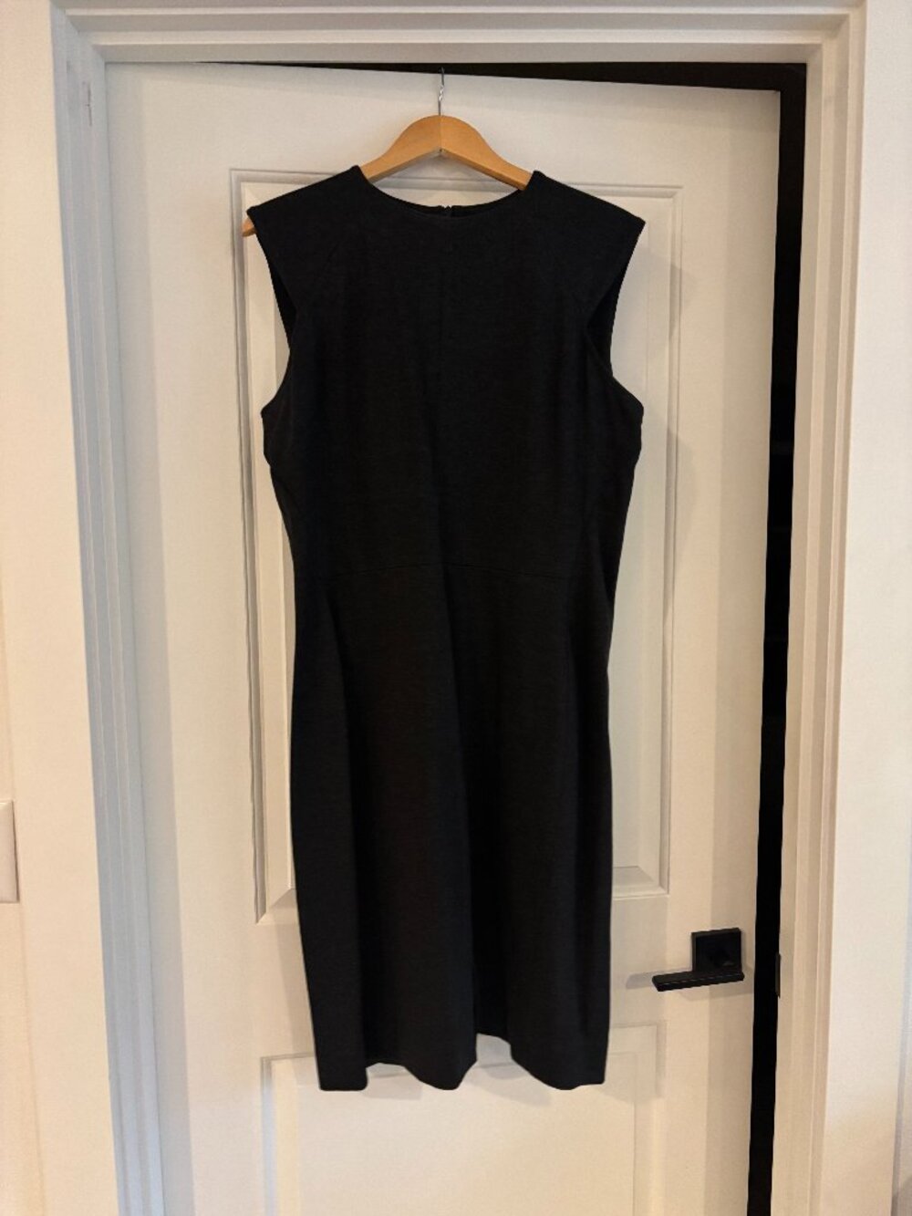 MM LaFleur Capped Sleeve Business Dress - Dark Grey Knit